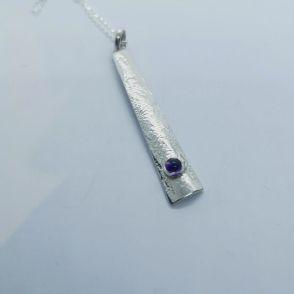 pendentif argent massif et pierre cabochon en sertie clos
