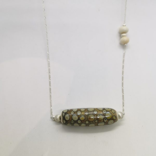 Collier perle longue et 3 petites en verre sur chaine argent