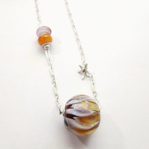 Collier argent et perle de verre de Murano "daisy" orange et crème